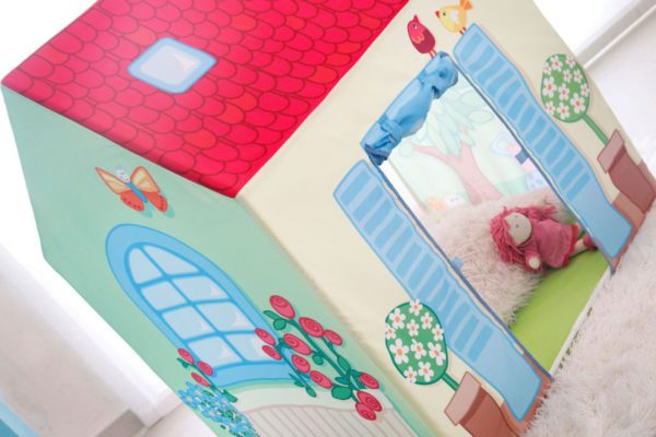 casita de tela challet de Lilly Haba