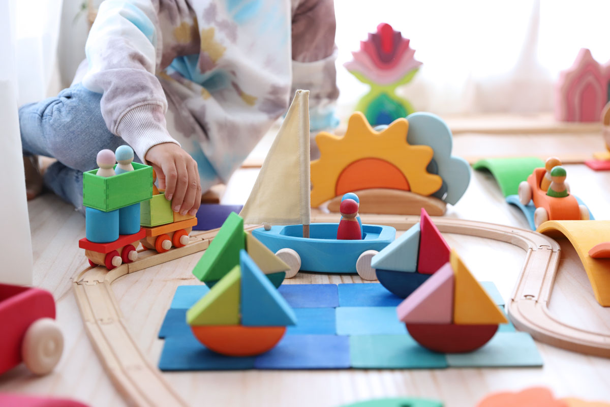 Construimos mini mundos primaverales con Grimm’s