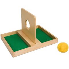Bandeja de permanencia de madera con pelota - Montessori