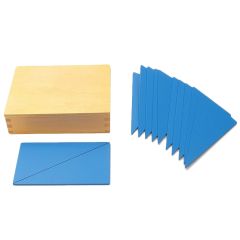 Caja de madera con 12 triángulos azules - Montessori