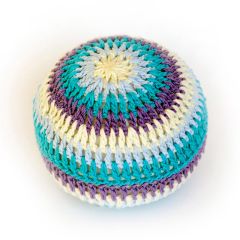 Pelota sonajero de crochet azul - aPunt Barcelona