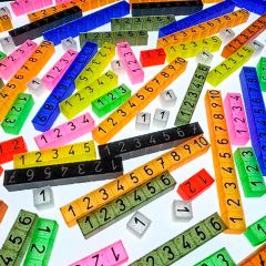 Regletas cuisenaire translúcidas (100) - Sumando Momentos