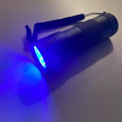 Linterna luz LED ultravioleta de bolsillo - Playlearn